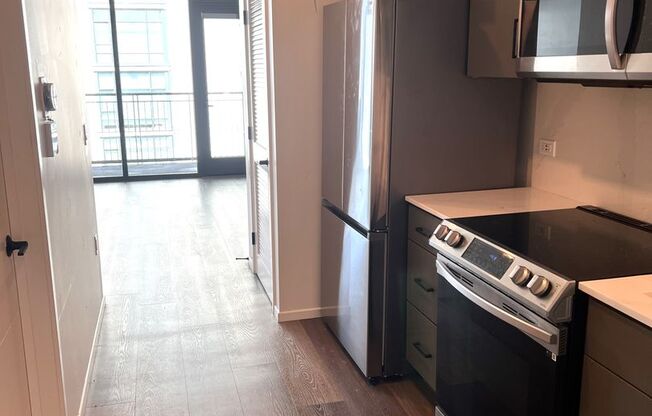 Studio, 1 bath, 464 sqft, $2,270, Unit 710