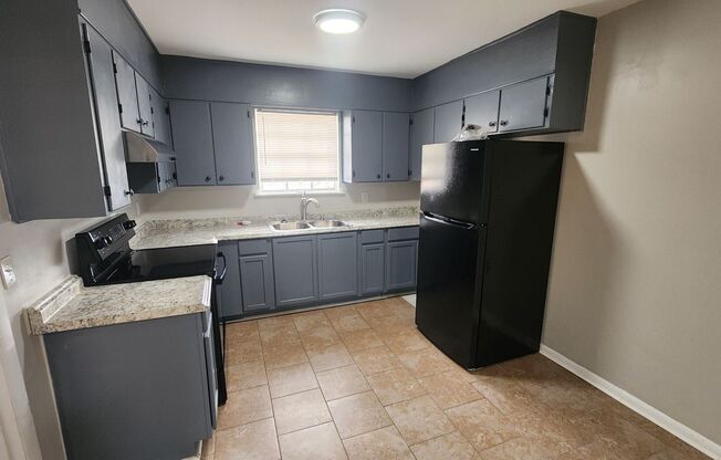 3 BR/ 1.5 BA Single Family Home