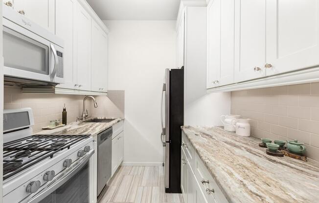 Studio, 1 bath, $3,295, Unit 7K