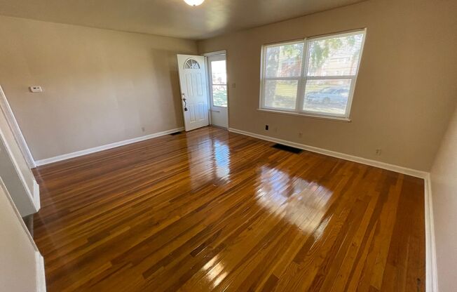 2 beds, 1 bath, 1,400 sqft, $1,084, Unit 4420-10