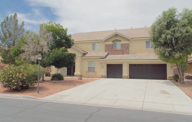 Beautiful 4BR Home with Pool, Loft, and 3-Car Garage in NW Las Vegas