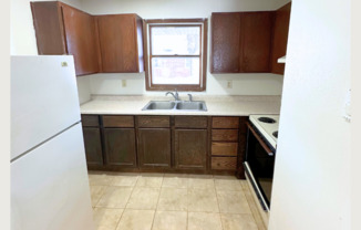 1 bed, 1 bath, $500, Unit 3