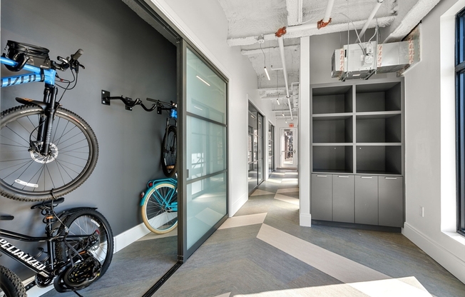 2 beds, 2 baths, 902 sqft, $4,500, Unit 710