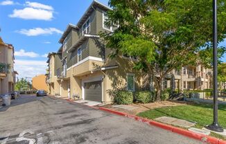 4 beds, 3.5 baths, $4,850, Unit # 4