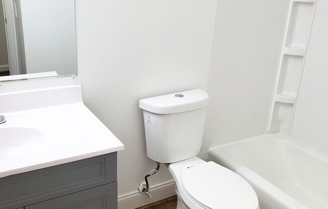 2 beds, 1 bath, 1,027 sqft, $1,299, Unit 5-207