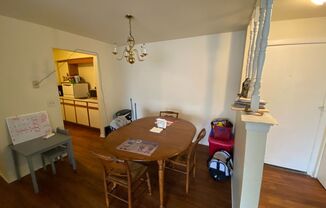 2 beds, 1 bath, $925, Unit 206