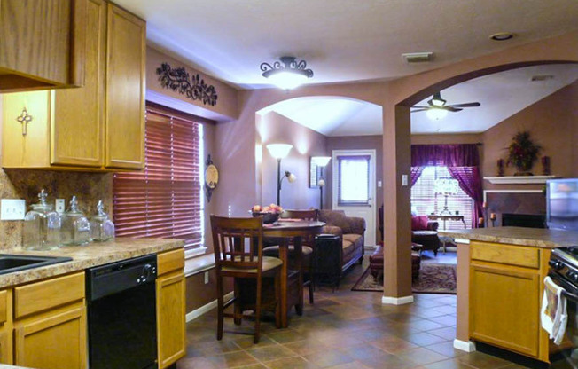 3 beds, 2 baths, $2,100