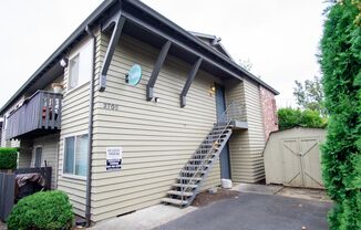 3705 SE 35th Pl