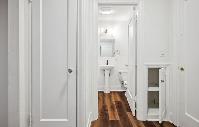 Studio, 1 bath, 425 sqft, $1,750