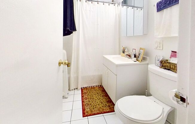 2 beds, 1 bath, 890 sqft, $2,700, Unit 1333 2B