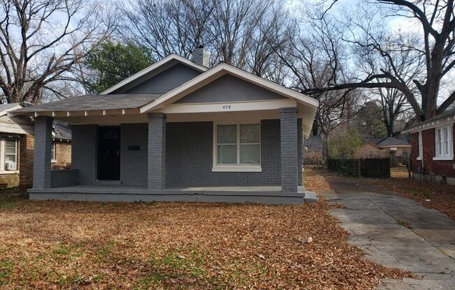 3 beds, 1 bath, $1,095