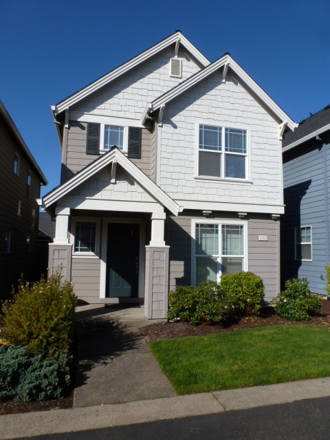 2 Story Corvallis Home With Patio and Attached Garage~ Quayside 3557