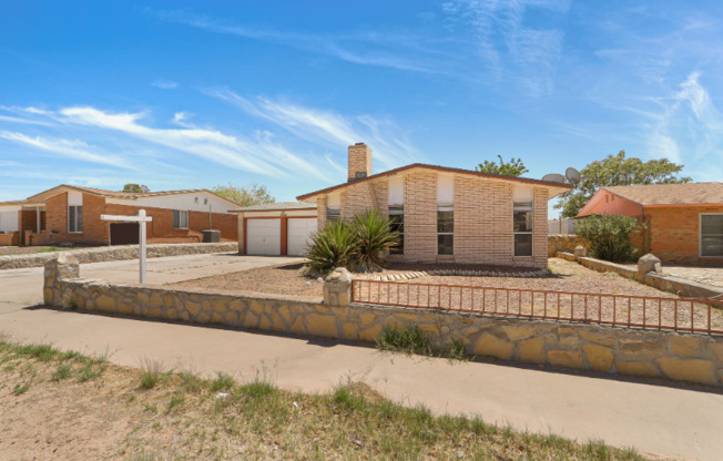 2608 DAN SIKES DR