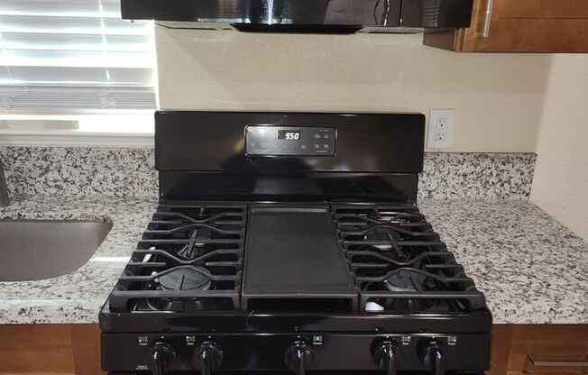 2 Bedroom 1 Bath with Washer and Dryer Hook-ups