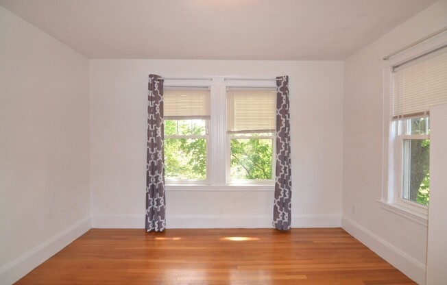 2 beds, 1 bath, 1,150 sqft, $2,400, Unit 0