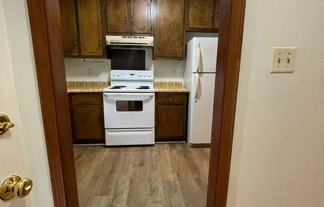 2BR Duplex off of Epps Bridge near Timothy Road! Available now!