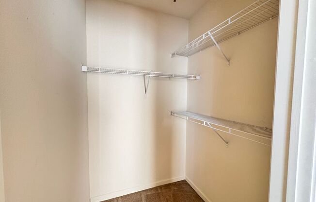 4 beds, 4 baths, $2,500, Unit # 424