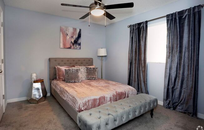 2 beds, 1.5 baths, 850 sqft, $1,600