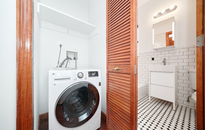 2 beds, 1 bath, $4,625, Unit 5B