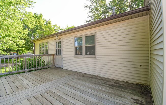 Charming 3-Bedroom Single Family Home – Pet Friendly!