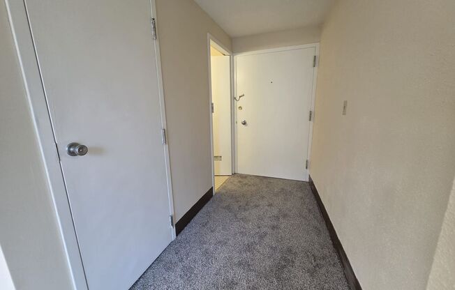 Studio, 1 bath, $825, Unit 272
