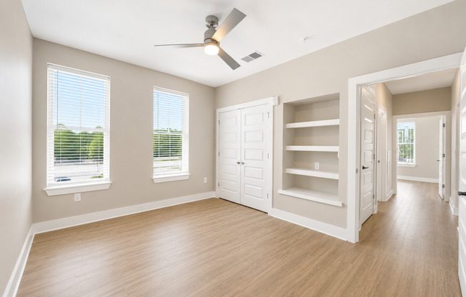 3 beds, 2 baths, 1,333 sqft, $1,899, Unit 1-B101
