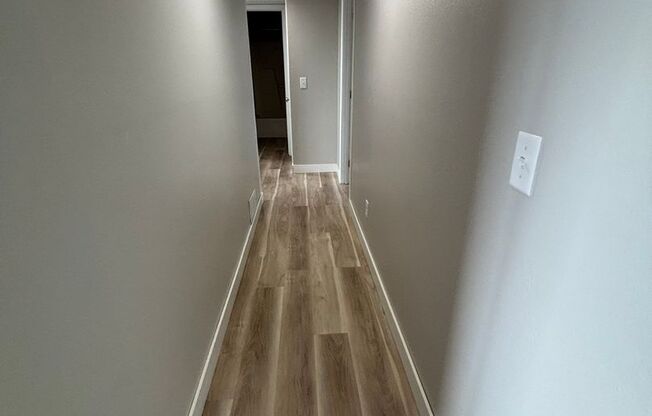 2481 E 5 (Columbus,NE) -Village Apartments