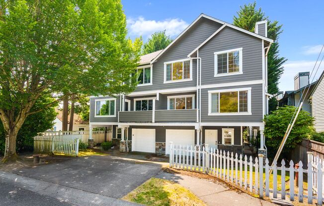 8321 167 AVE NE