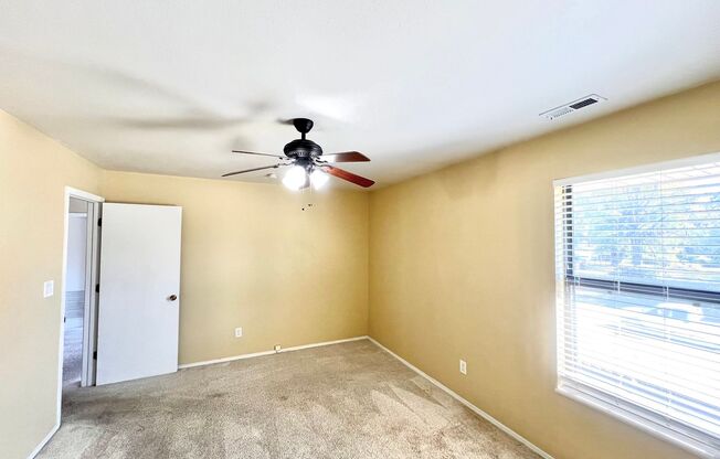 2 beds, 1 bath, $1,250