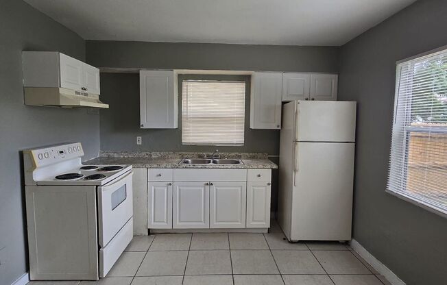 2 bedroom/1 bathroom Single family Ybor Home