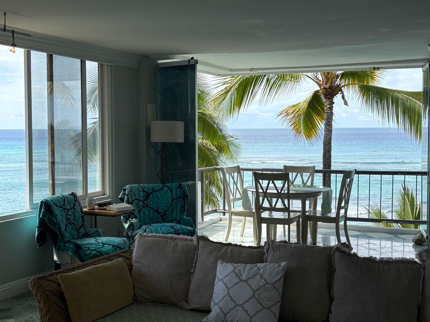 Tropic Seas #708- Elegant Gold Coast living only steps to the ocean!