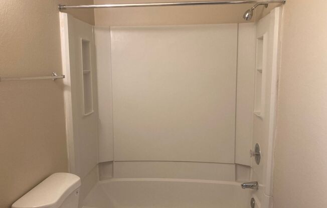 1 bed, 1 bath, 670 sqft, $1,175, Unit 208