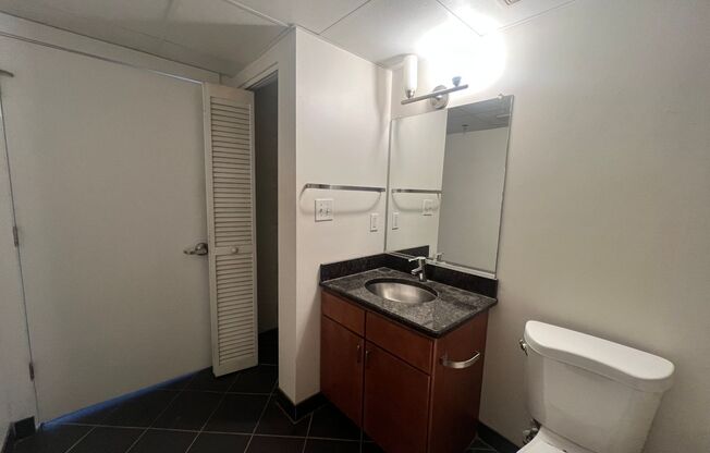 Studio, 1 bath, $1,160, Unit 2G