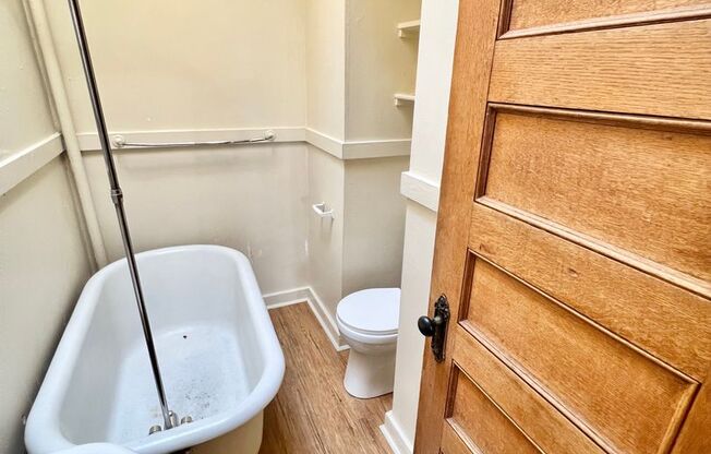 Studio, 1 bath, 400 sqft, $1,050