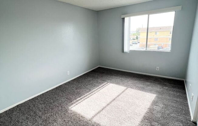2 beds, 1 bath, 800 sqft, $2,125, Unit 606-320