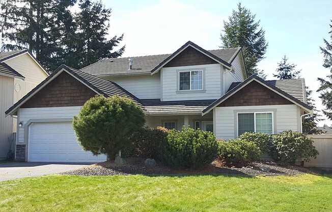 4 bedroom home - easy I-5 access - North Thurston School District