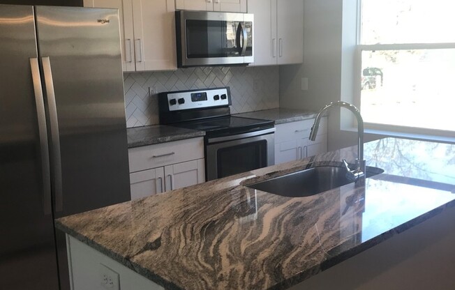 Updated 2 Bedroom Townhouse in Weinland Park