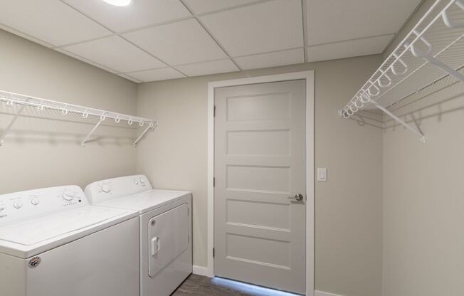 1 bed, 1 bath, 727 sqft, $1,225, Unit 420