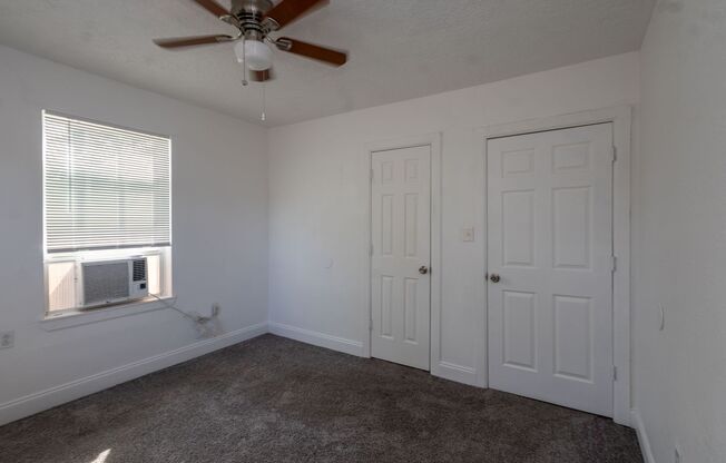 2 beds, 1 bath, $1,097