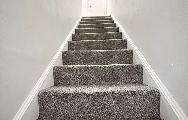 2 beds, 1.5 baths, 1,002 sqft, $1,288, Unit 688