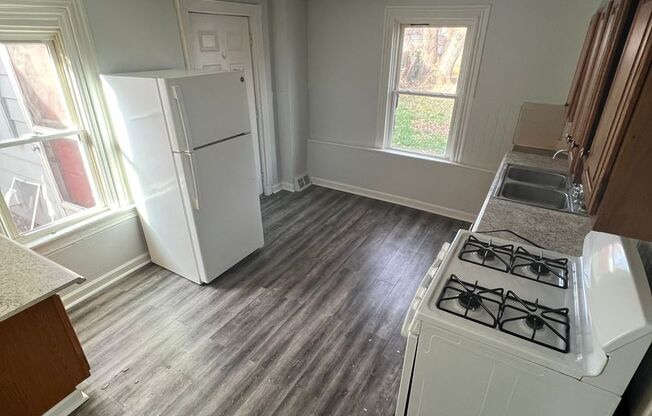 Renovated 2 BD, 1 BA Home in Lancaster!