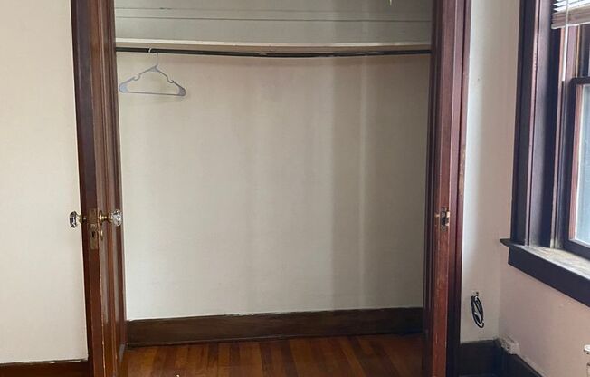 1 bed, 1 bath, $795, Unit 31