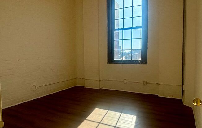 1 bed, 1 bath, 600 sqft, $1,649, Unit 504