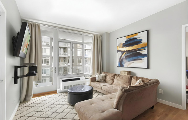 342 E 110 ST