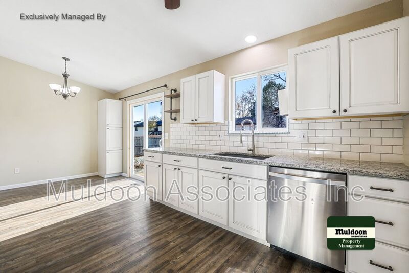 1015 VONDELPARK DR