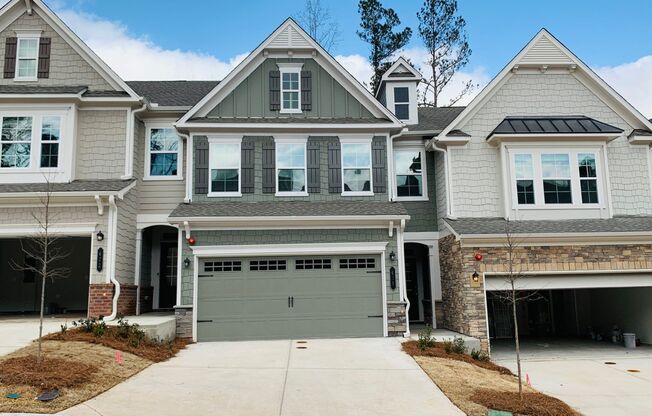 Wow! New Community White Oaks by Marietta Square. 3 Bedroom, 3 full Bath Townhome, stainless appliances, must see!