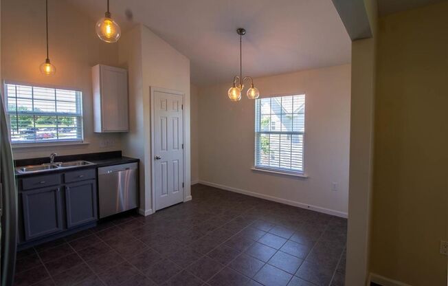 Beautiful 2 bedroom 2 bathroom condo in St. Peters
