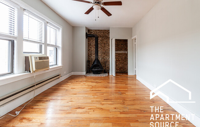 3722 N. Pine Grove, Unit 2W