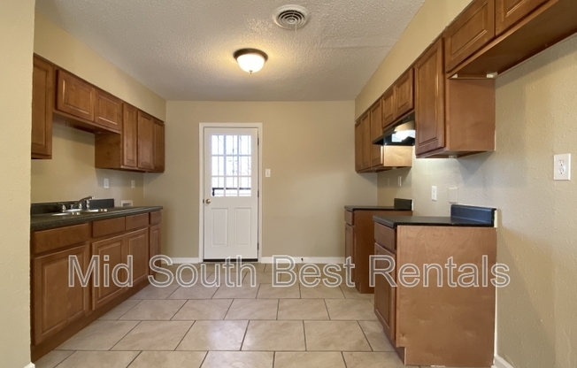3757 LONGMONT CV