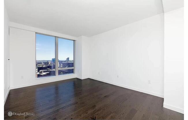 1 bed, 1 bath, 695 sqft, $4,800, Unit 27K